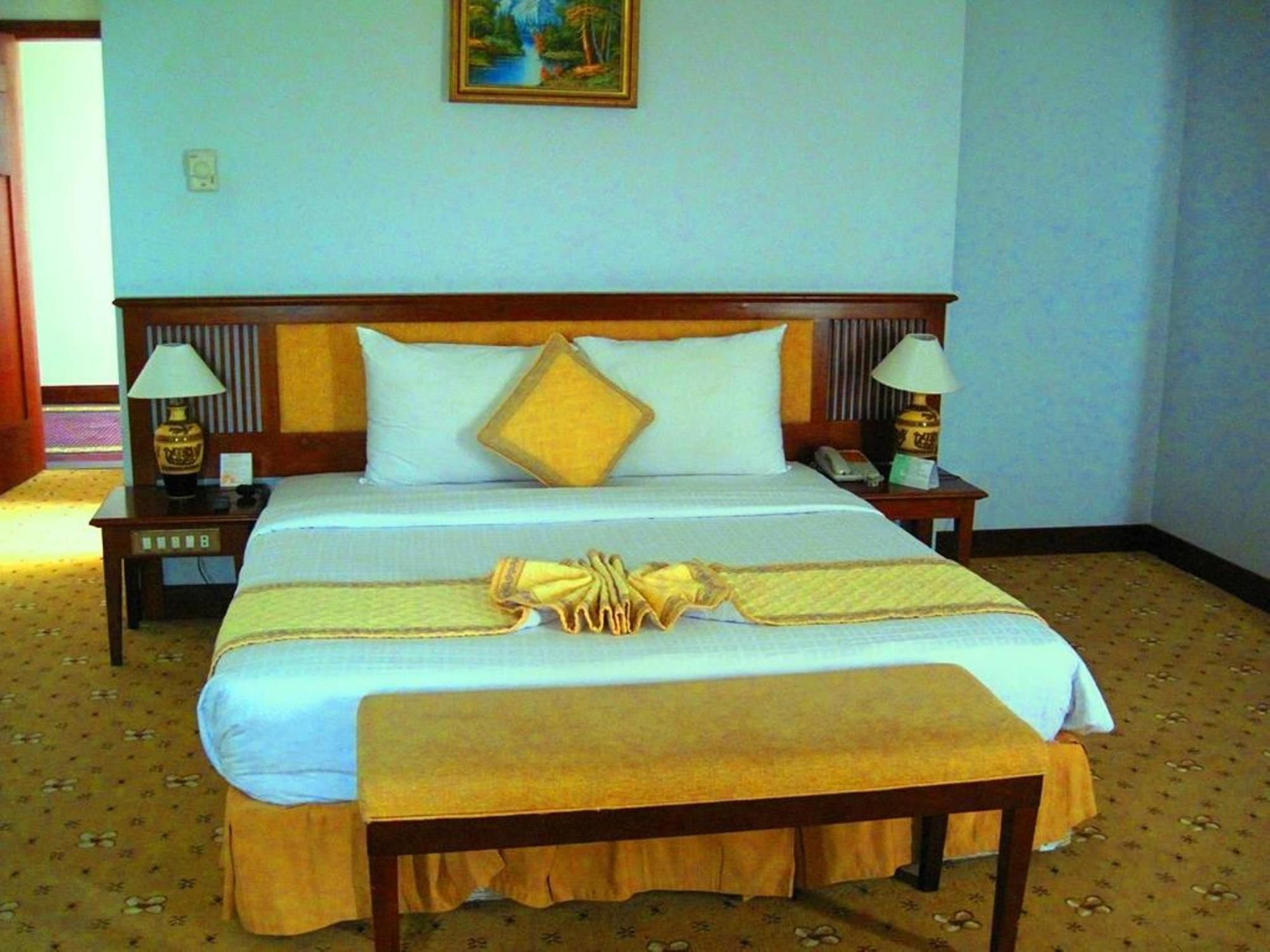Saigon - Ninh Chu Hotel & Resort Phan Rang Exterior photo